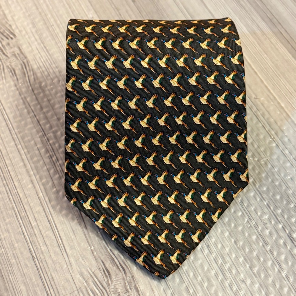 Museum Artifacts 100% Silk Tie Green Flying Pheasant Bird‎ Hunting Outdoorsmen